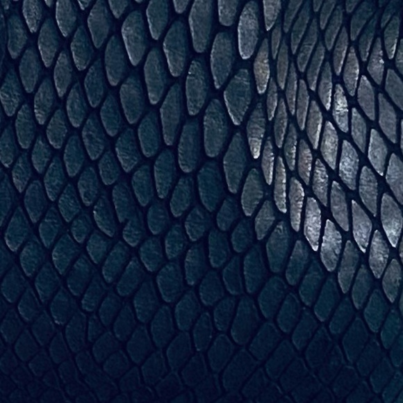 🌟2xHP🌟Black & Beige Textured Cowhide Leather & Suede Convertible Bag Art Hi… - Picture 15 of 15